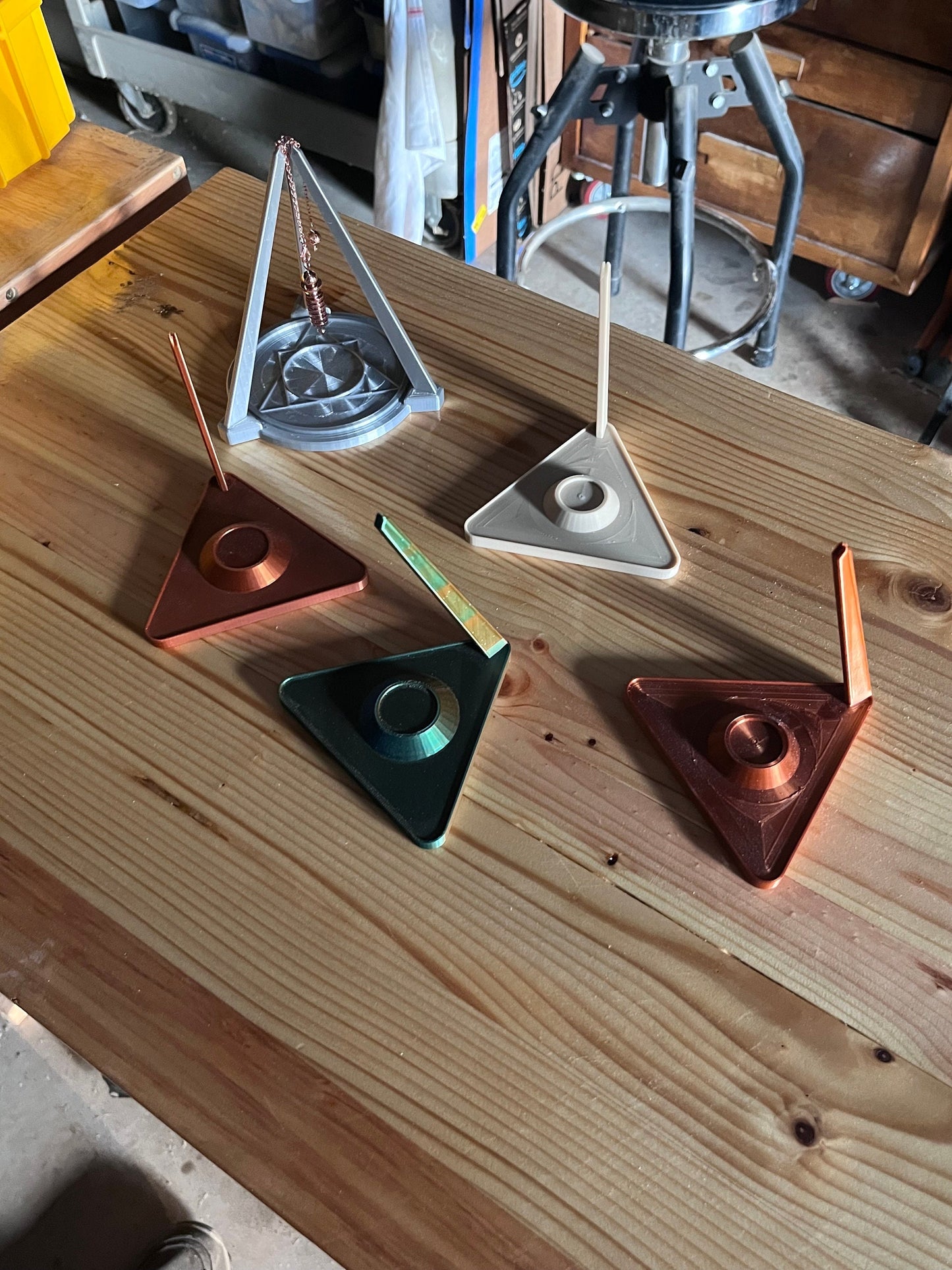 Small Monolith Pendulum Stand with Pendulum