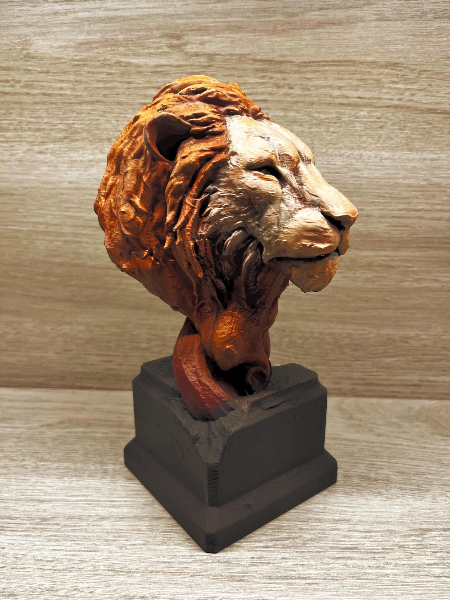 Hand Painted Lion Sculpture 3D Print