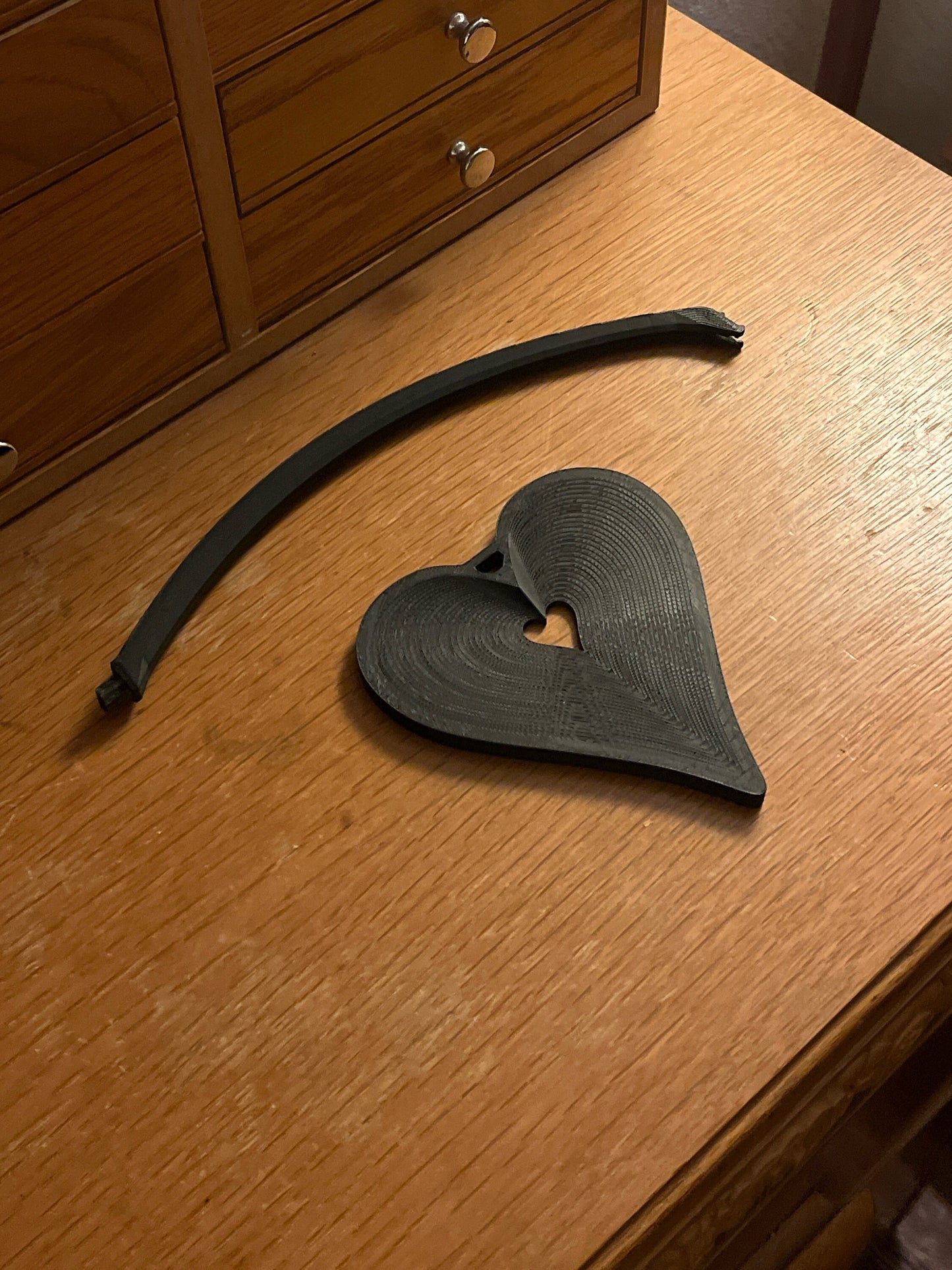 Heart Stand for Jewelry  or Pendulums